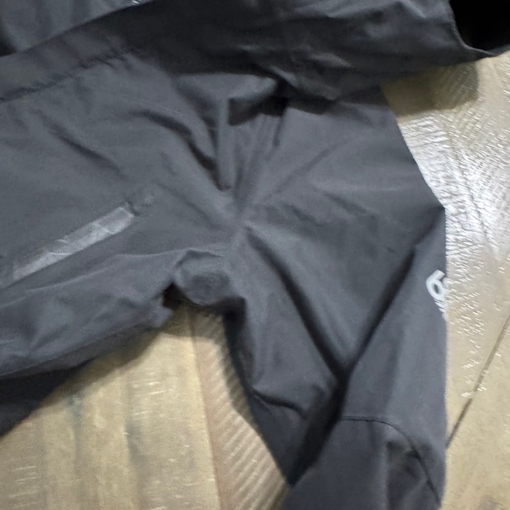 686 Women's Black Ski Jacket - Picture 2 of 9
